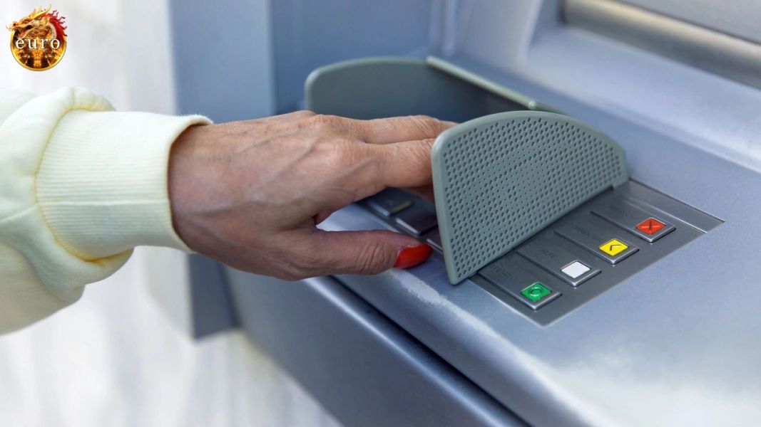 บทความ เงินบำนาญ พฤษภาคม 2568 โอนเข้าบัญชีแล้ว พบปัญหาเงินไม่เข้า-โอนซ้ำ ทำอย่างไร